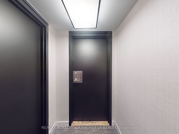 3rd image of 15 Fort York Blvd Unit 1610