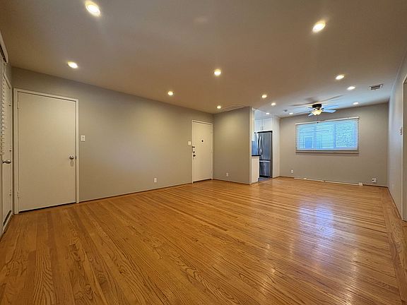 2nd image of 701 Curtis Way #2