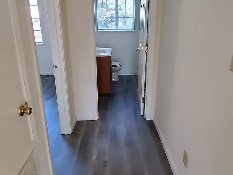 571 El Camino Ave — Photo 9