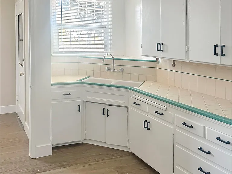 1805 Hauser Blvd — Photo 7