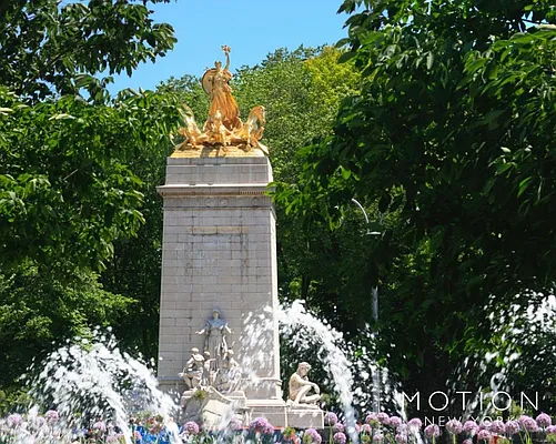 Rented by MOTION New York | media 7