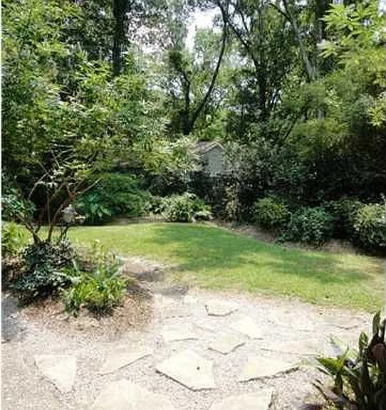 2252 Edinburgh Ave — Photo 8
