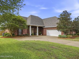 563 Eastside Cv, Brandon, MS 39047