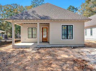 410 Azalea St #102, Fairhope, AL 36532