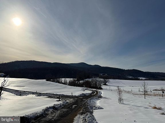 3rd image of Leeds Manor Rd