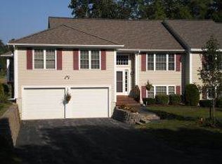 15 Forrest St, East Hampstead, NH 03826