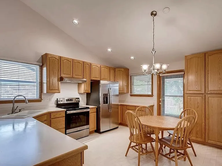 2534 E 125th Way — Photo 7