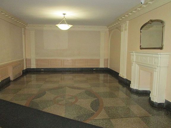 3rd image of 4115 45th St APT 5L