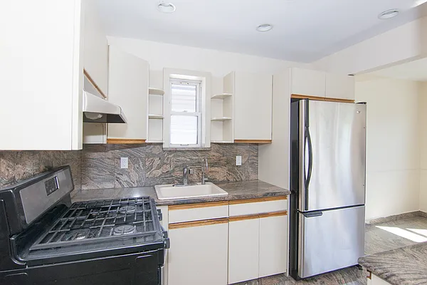 Rented by Modern Spaces | media 3