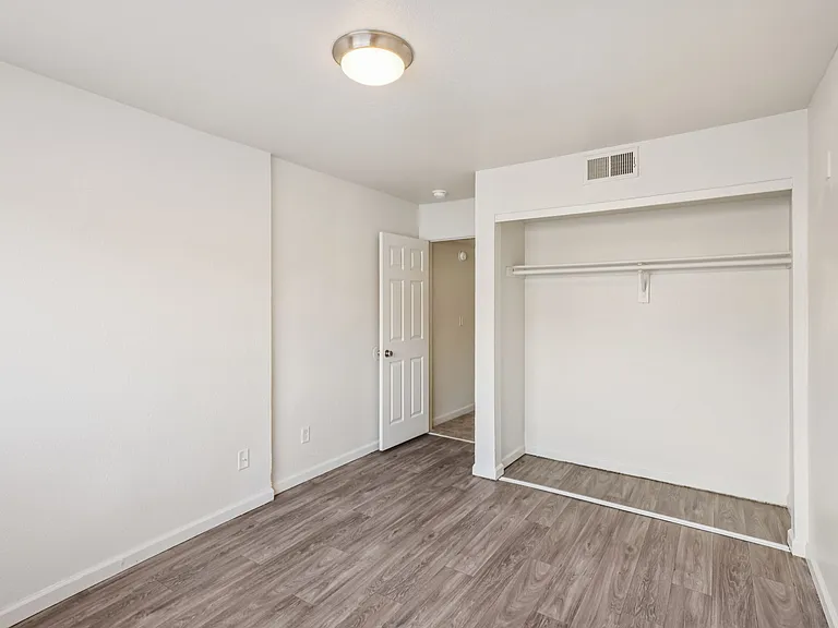 Terravita Apartments — Photo 16