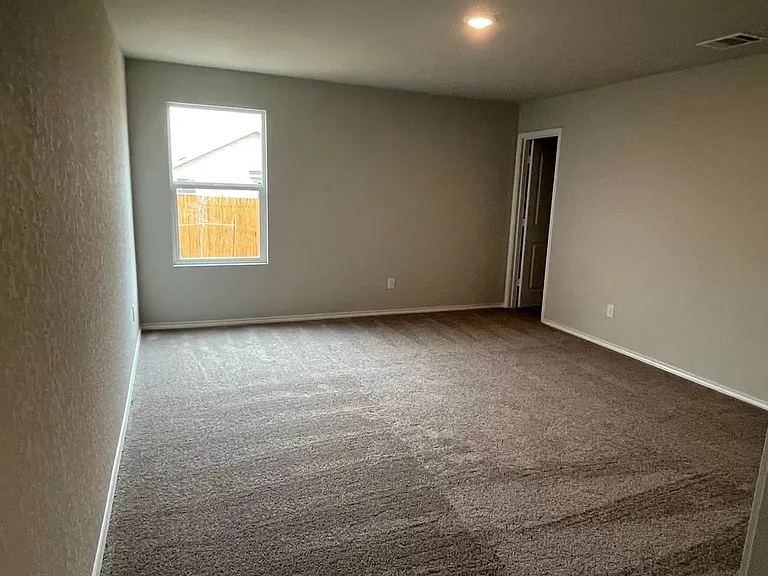 10538 Varmus Dr — Photo 18