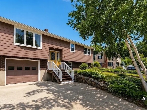 5 Paradise Rd, Beverly, MA 01915