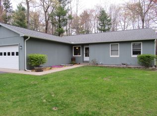 7098 Lakewood Dr, Oscoda, MI 48750