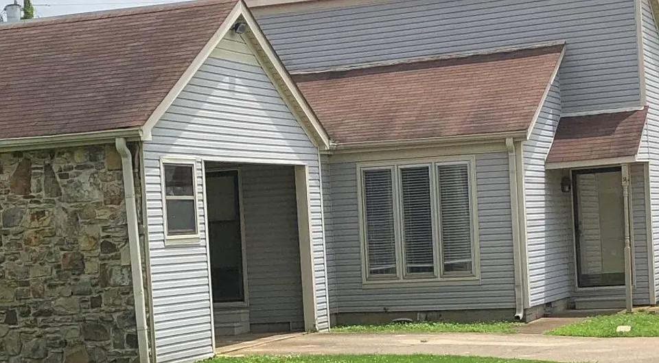 310 W Courtland Ave
