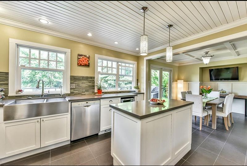 Surrey House for rent - 4 Bedrooms — photo 2