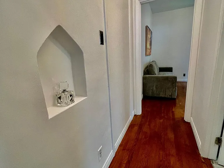 1144 N Hudson Ave #1/2 — Photo 6
