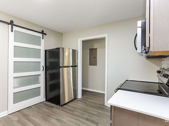 4th image of 1315 Bacon St