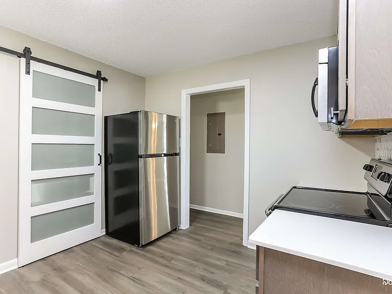1315 Bacon St — Photo 4