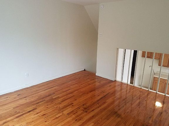 3rd image of 585 N Railroad Ave APT 2B