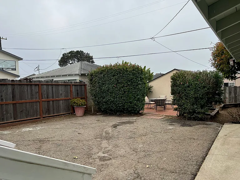 647 Fresno Ave — Photo 29