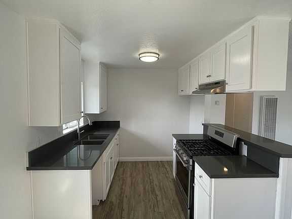 5th image of 2270 Earl Ave #4