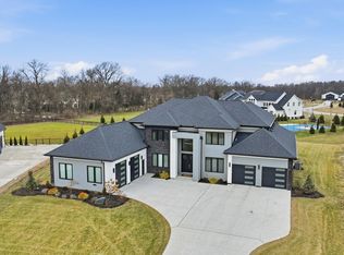 1125 Hunting Creek Dr, Perrysburg, OH 43551