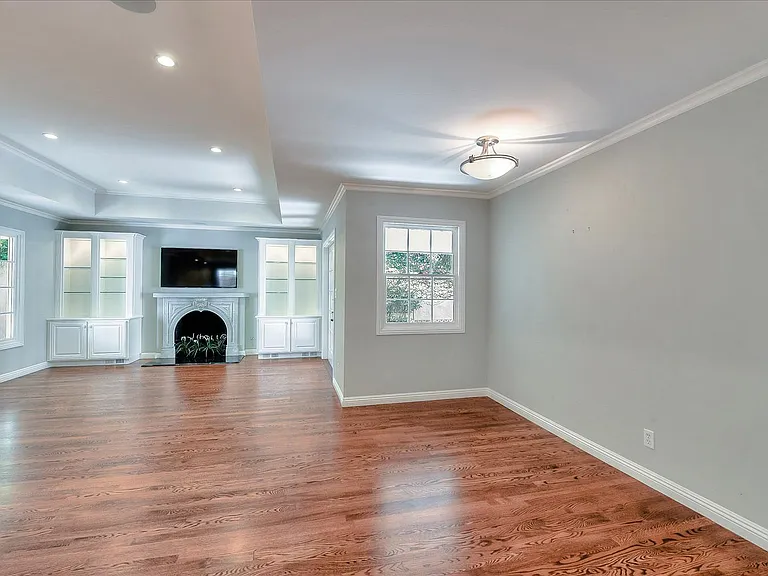 135 Wilder Ave — Photo 20