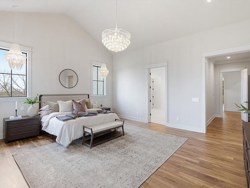 37th image of 818 Brentview Dr