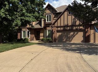 2010 Hidden Valley Dr, Pleasant Hill, MO 64080