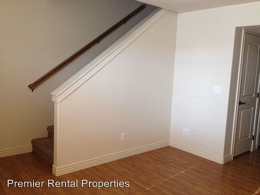 3rd image of 2501 S Eagle Dr