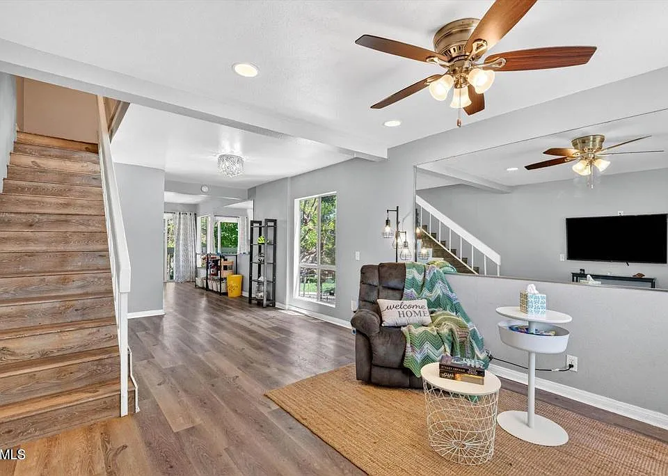 225 S Ventura Rd #102