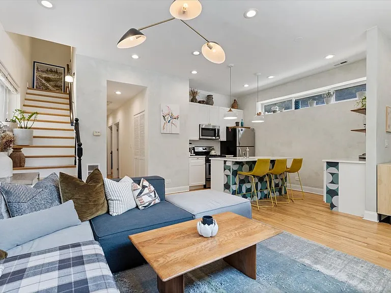 1861 N Hoyne Ave #1F — Photo 6