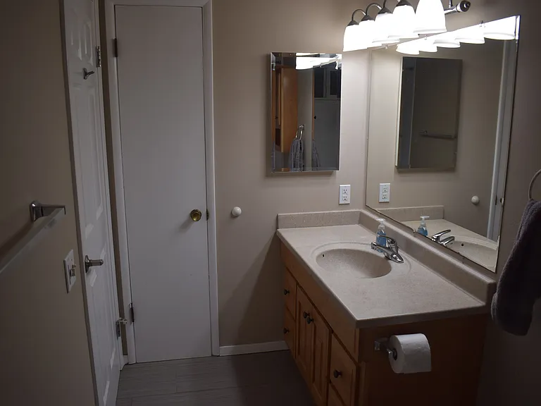 6107 NE 194th Pl #4 — Photo 8