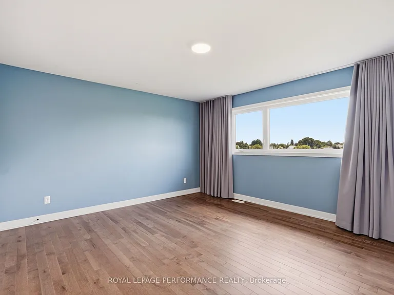 504 Barrage St — Photo 24