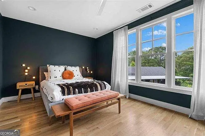 4 bed, 3.5 bath, 2792 sqft, $4,795 — Photo 4