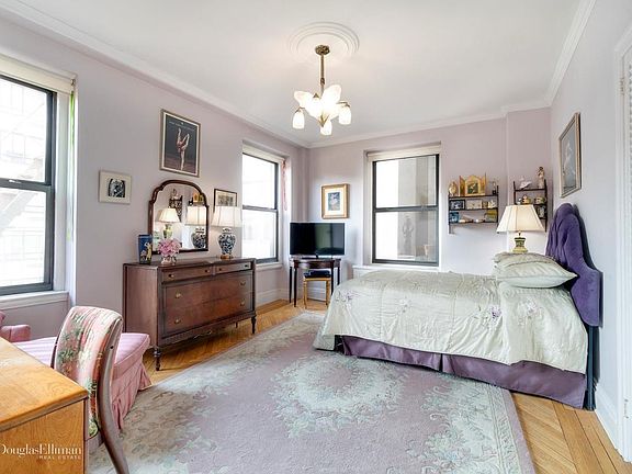 5th image of 815 Park Ave APT 6C