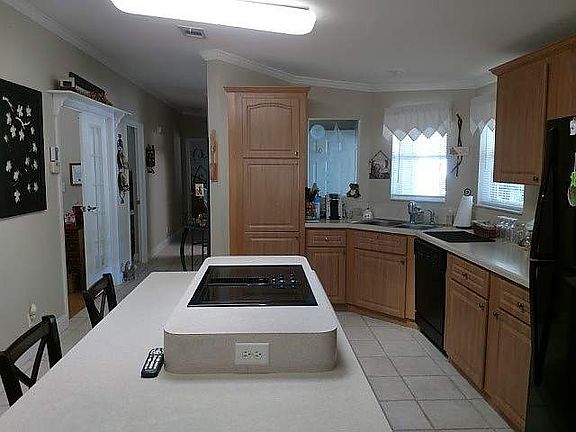 3rd image of 17 Beaumont Ln