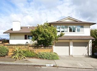 238 Ridgewood Dr, San Rafael, CA 94901