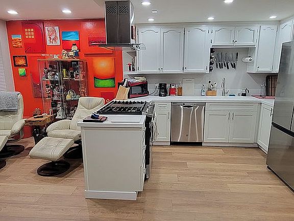 5th image of 11819 Loma Dr APT 6