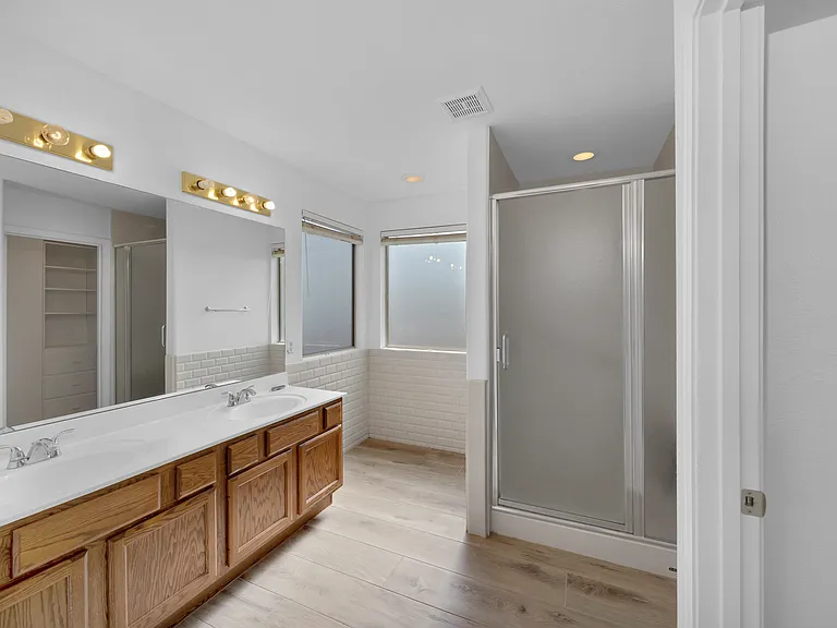 3309 E San Remo Ave — Photo 23