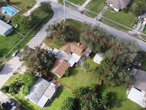 5th image of 2716 Oleander Blvd
