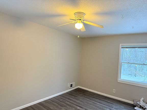 5th image of 2120 Highwood Ave E