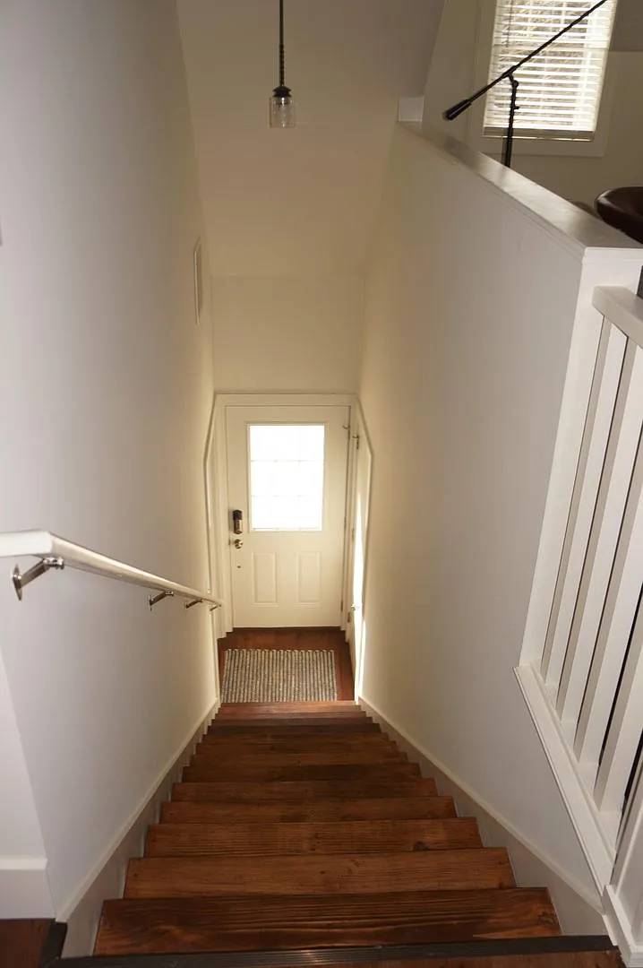 305 E Wylie St — Photo 4