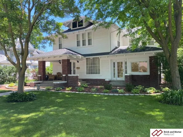 802 N 7th St, Beatrice, NE 68310