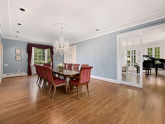 5th image of 4683 Waldo Ave