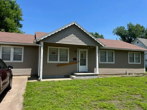 305 W Washington St, Yates Center, KS 66783