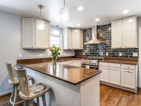 2nd image of 109 Sussex St