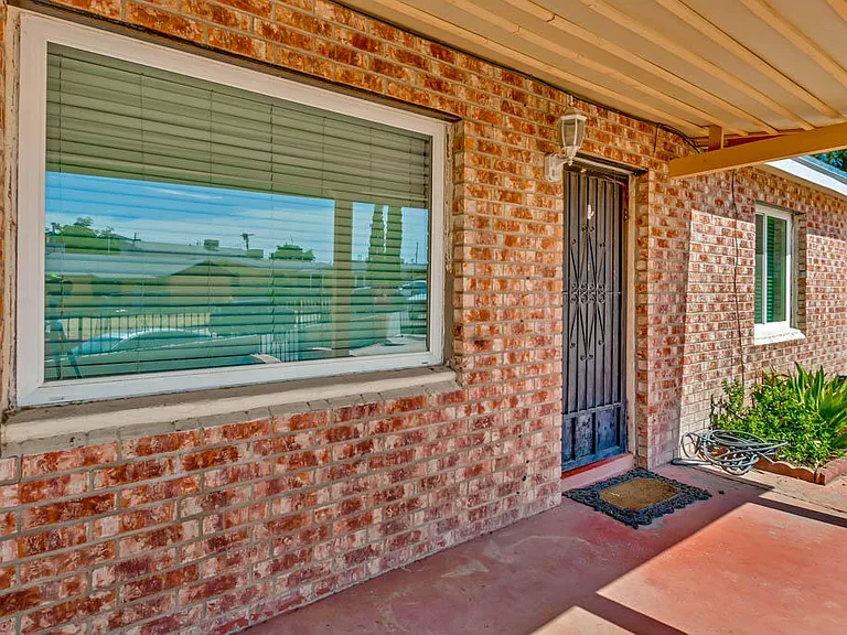 1001 Atwood Dr — Photo 32