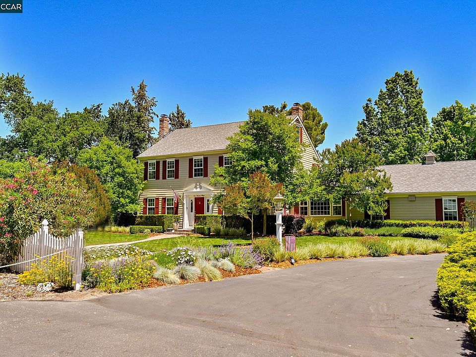 1st image of 130 Bunce Meadows Dr
