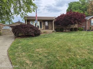 7011 Uranus Dr, Louisville, KY 40258